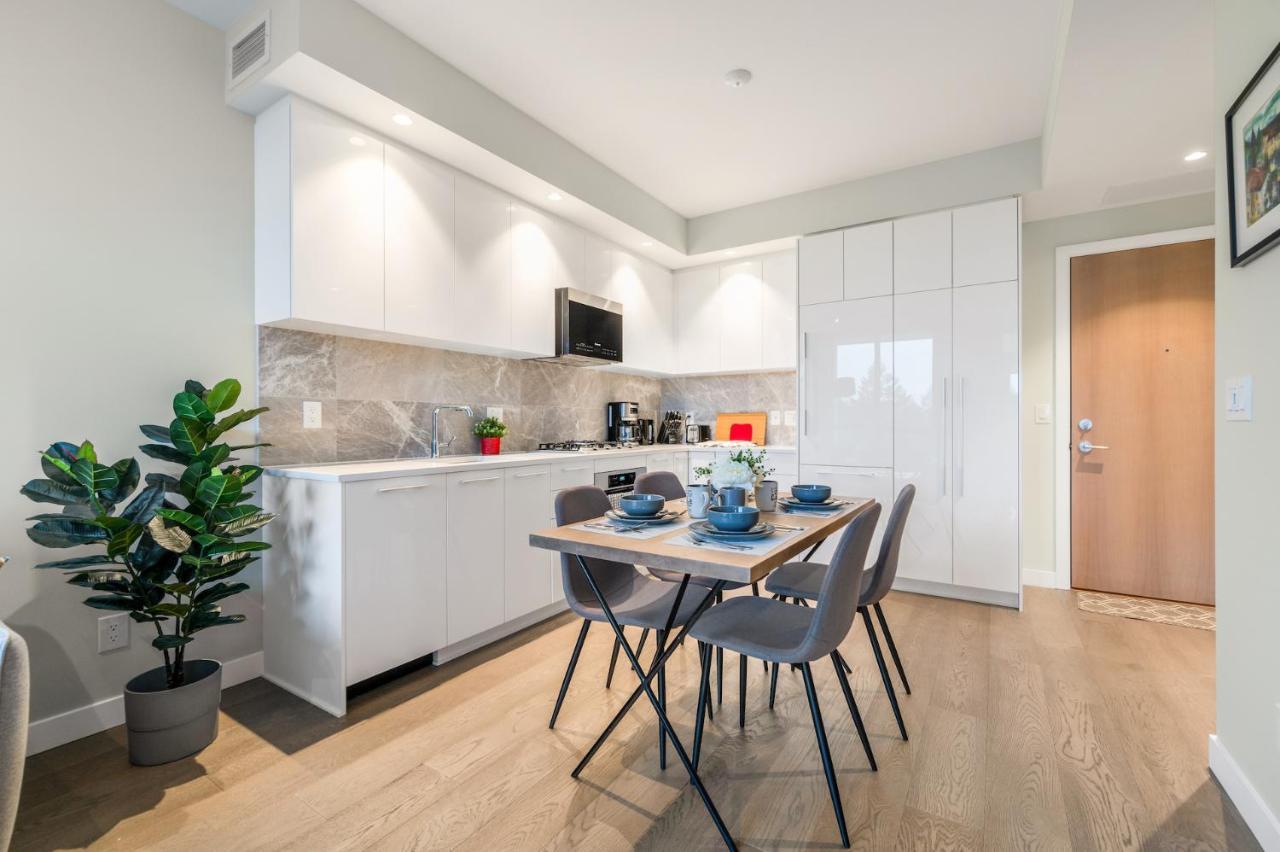 Modern Comfort At Ubc: 1Br Condo Near Campus Vancouver Exterior foto